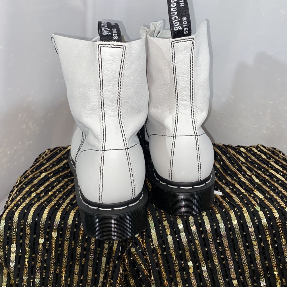 DR MARTENS 1460 PASCAL VIRGINIA LEATHER WHITE NEW